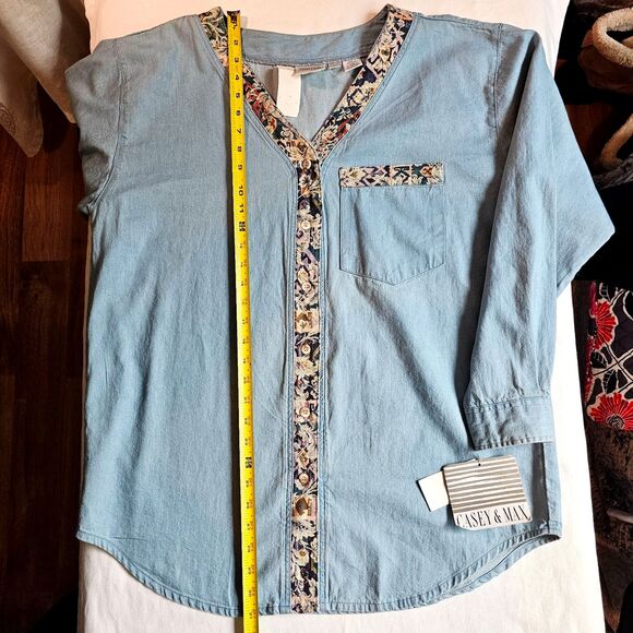 NWT Casey & Max Button Up Denim Shirt w Floral Trim Cotton Sz L - Picture 6 of 7